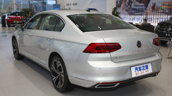 VW Magotan 30th Anniversary Edition 330TSI DSG
